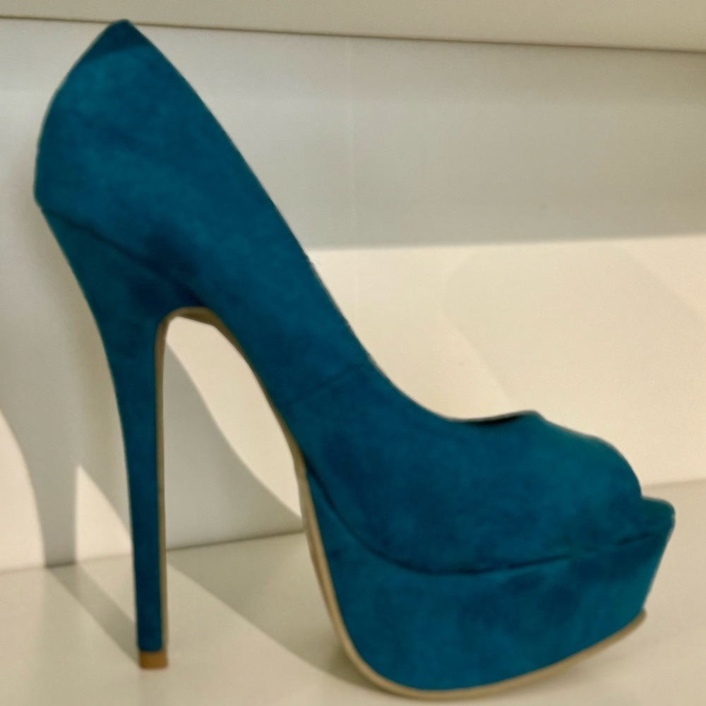 Turquoise Pep-Toe Heels